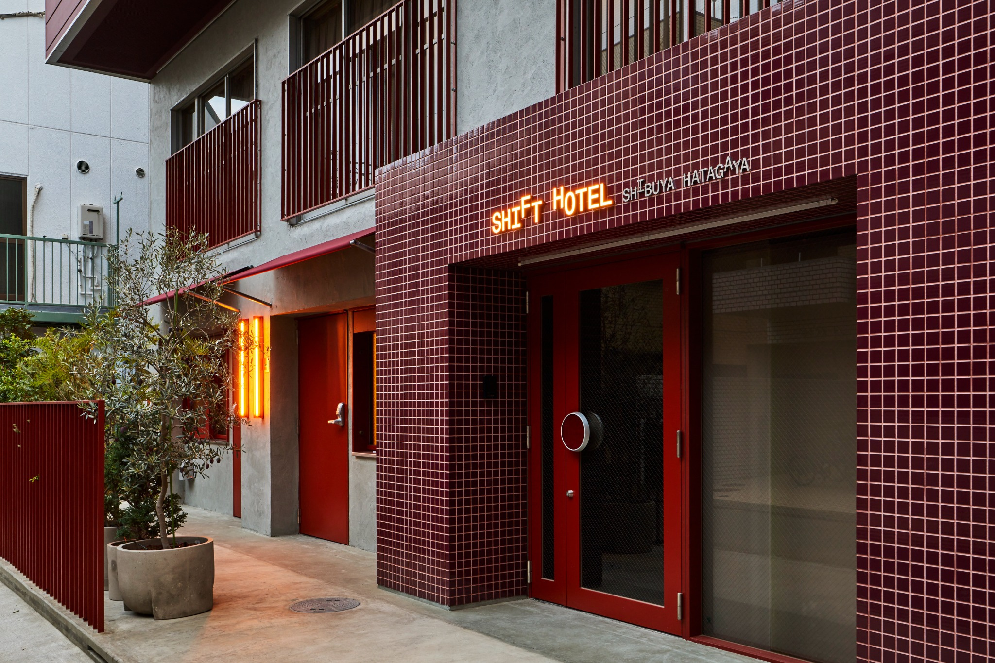 築古ビル再生による、小規模都市型ホテルモデルの共同開発の写真