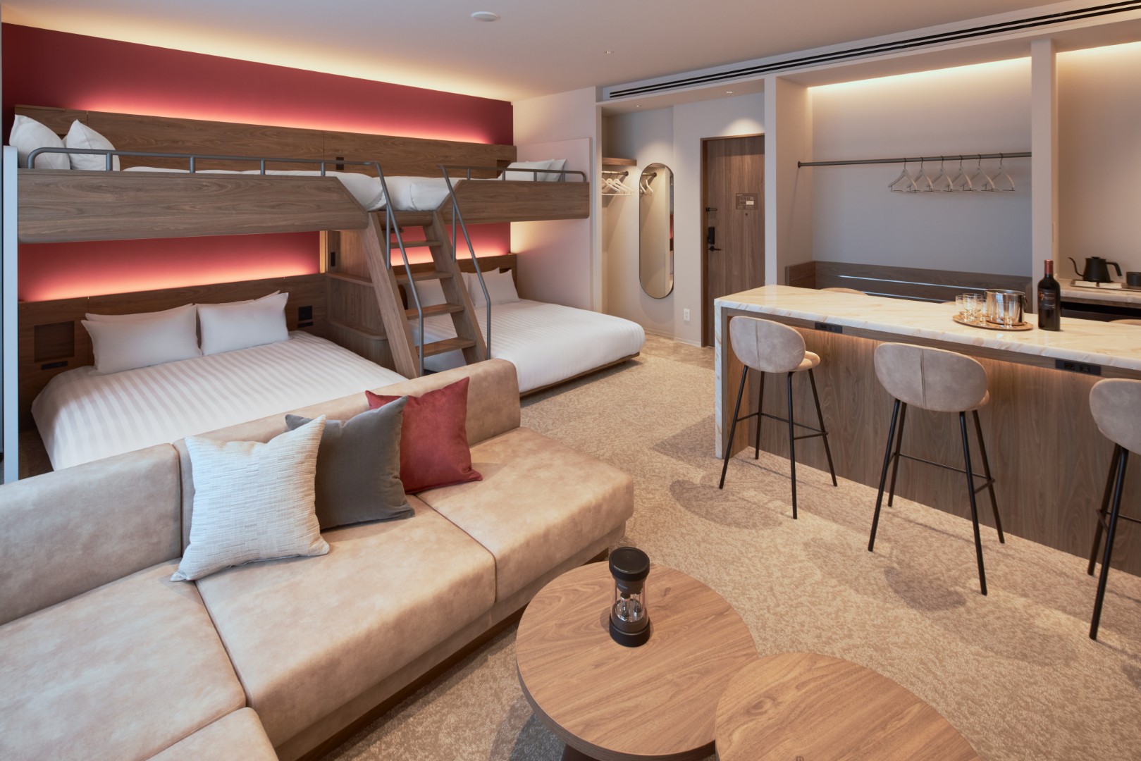 次世代のスマート運営を実装する、札幌のグループ向けライフスタイルホテル運営の写真